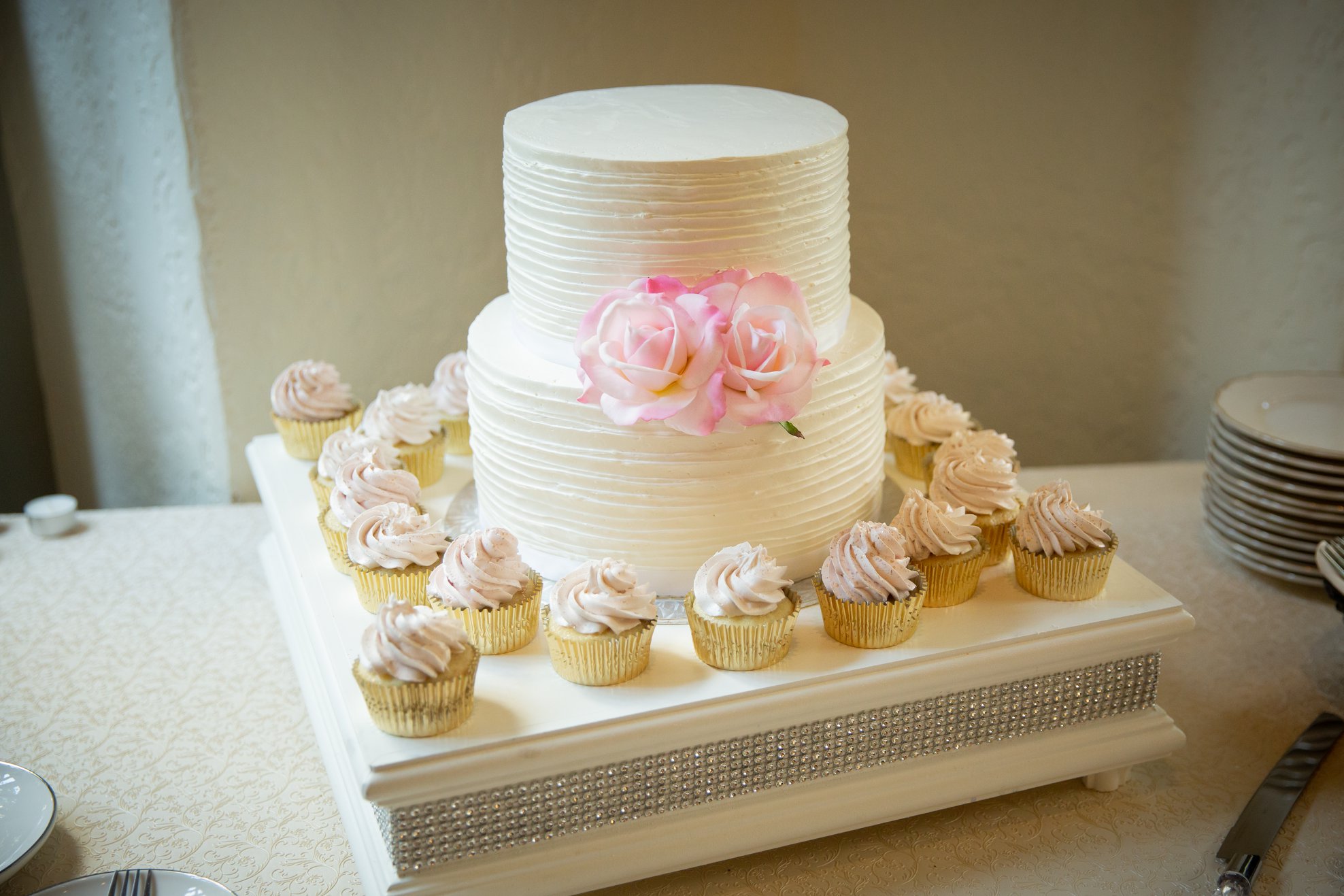 Image of cake with Pink Roses and Matching Cupcakes